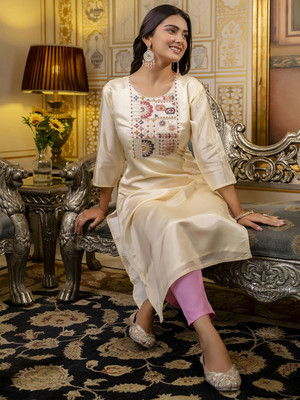 VredeVogel Women Solid Straight Kurta(White)