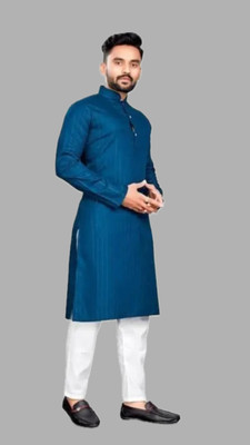 VINAARI Men Solid A-line Kurta(Blue)