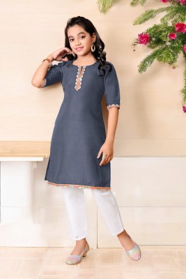 larixme Girls Solid Straight Kurta(Grey)