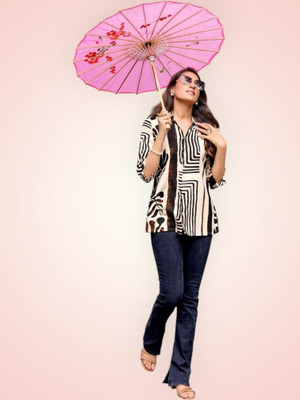 ABHI FAB Women Printed Straight Kurta(Brown)