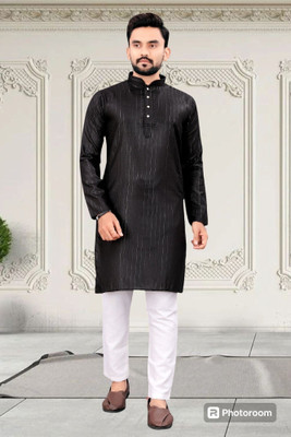VALAKI Men Self Design Straight Kurta(Black)