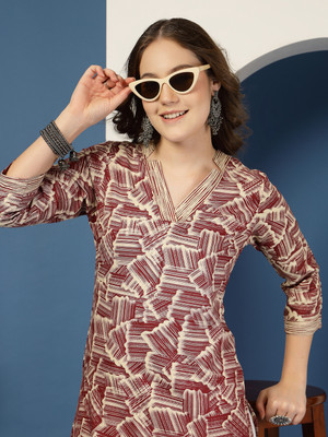 Daevish Women Floral Print Straight Kurta(Maroon)