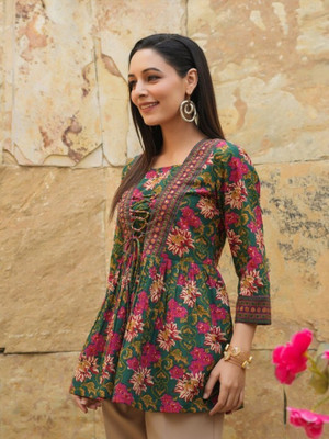 shubharsh Women Floral Print Flared Kurta(Green)