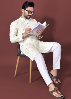 FOXDX Men Embroidered A-line Kurta(White)