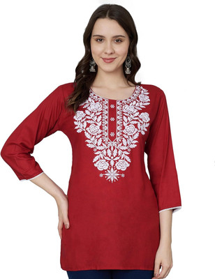 Galsmaky Women Embroidered Straight Kurta(Maroon)