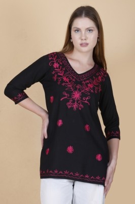 Flipshi Women Embroidered Straight Kurta(Black)