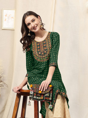 MIRCHI FASHION Women Embroidered, Embellished Straight Kurta(Dark Green, Gold)
