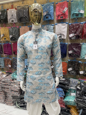 MENTIFIC Men Printed Straight Kurta(Multicolor)