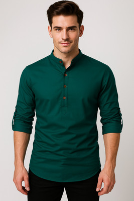 Svatantra Men Solid Straight Kurta(Green)