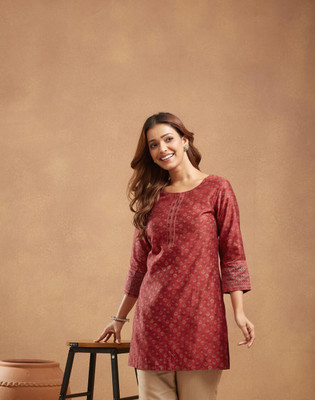 Fabindia Women Printed Straight Kurta(Maroon)