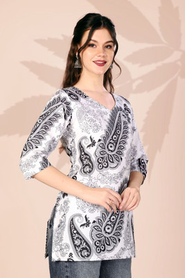 NoorFashion Women Striped Straight Kurta(White)