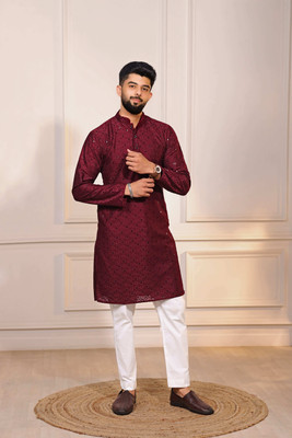 Koshin Men Paisley, Embroidered Straight Kurta(Maroon)