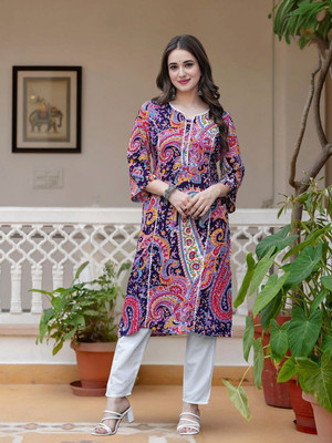 Queenslifestyle Women Embellished, Floral Print, Embroidered Pakistani Kurta(Red)