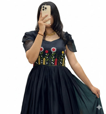 TEEMFASHION Women Embroidered, Self Design Flared Kurta(Black)