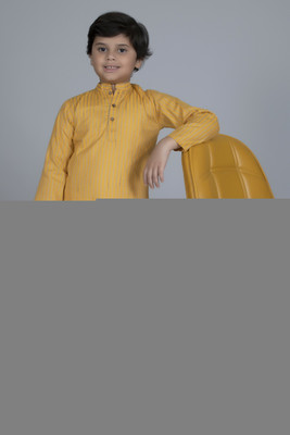 Vastraa Fusion Boys Striped Straight Kurta(Yellow)
