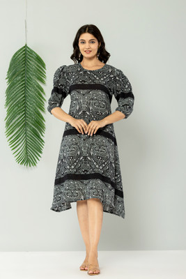 Jaipuri Bunaai Women Printed, Geometric Print, Embellished Flared Kurta(Silver, Black)