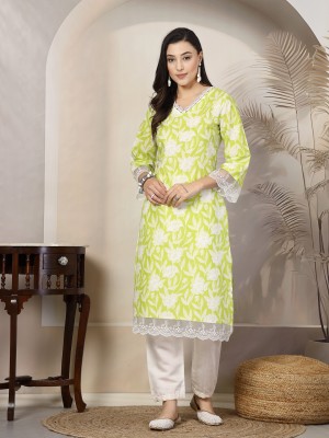 Stylum Women Floral Print Straight Kurta(Green)