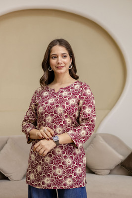 AOMORI Women Floral Print, Printed Straight Kurta(Maroon)