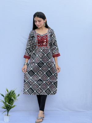 Lefri Handicraft Women Geometric Print, Embellished A-line Kurta(Black)