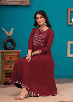 saloni creation Women Solid Anarkali Kurta(Maroon)