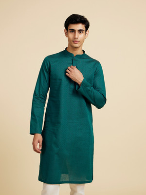 DIWAS by Manyavar Men Solid Straight Kurta(Green)