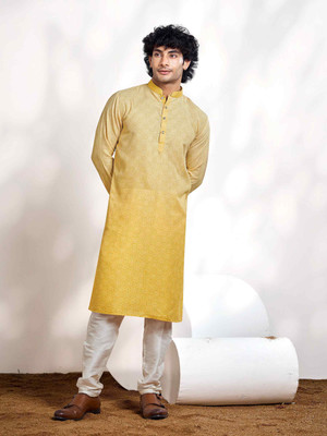 Vardha Men Printed Trail Cut Kurta(Yellow)