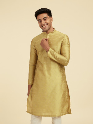 DIWAS by Manyavar Men Self Design Straight Kurta(Green)