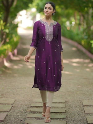 LIBAS Women Embroidered Straight Kurta(Purple)