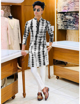 TRUST OUS Men Geometric Print Straight Kurta(Black)