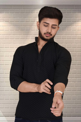 SHOOLIN Men Self Design Straight Kurta(Black)