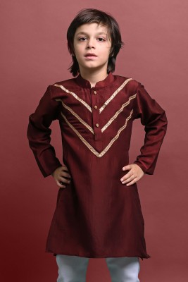 Vesham Boys Embellished Straight Kurta(Maroon)