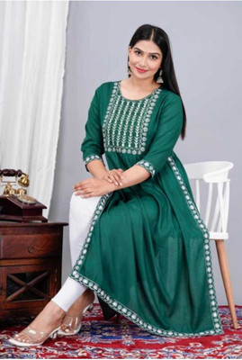 SORTHIYA GROUP Women Embroidered Trail Cut Kurta(Green)