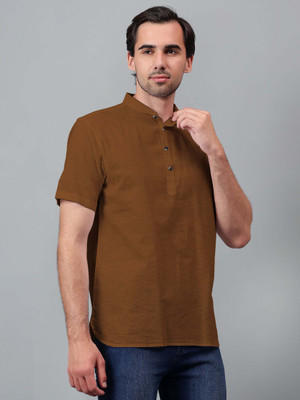 Yugnik Men Solid Straight Kurta(Gold)