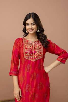 Udati Kaliya Women Embroidered Straight Kurta(Red)