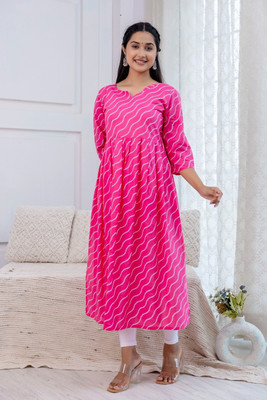 HouseOfCommon Women Striped Flared Kurta(Pink)