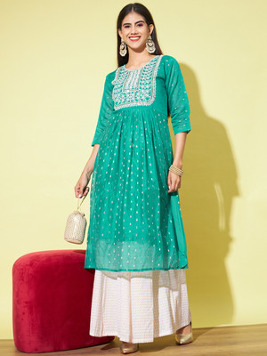 Divastri Women Embroidered Straight Kurta(Green, White)