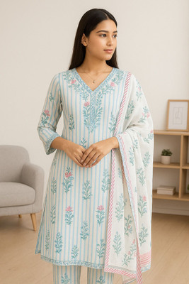 Ananya Attire Women Floral Print A-line Kurta(Blue)