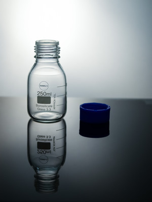 Rawal Borosilicate Glass 3.3 Reagent Bottles with Screw Cap, Lab Glassware (250 ml) Laboratory Dropper Bottle(Borosilicate Glass 250 ml Pack of1)