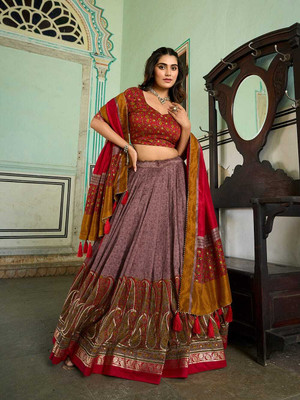 DIVYSTOR Self Design Semi Stitched Lehenga Choli(Multicolor)
