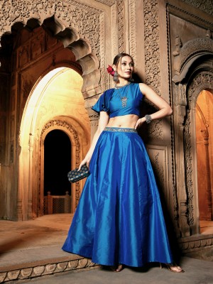 Shae by SASSAFRAS Solid Stitched Lehenga & Crop Top(Blue)