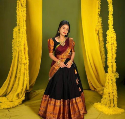 kashtbhanjan creation Solid Semi Stitched Lehenga Choli(Black)