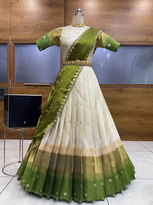 Sonu Creation Self Design Semi Stitched Lehenga Choli(Green)