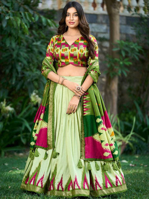 RADHVI BIZ Self Design Semi Stitched Lehenga Choli(Green)