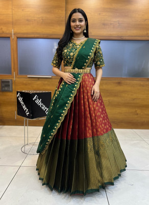 Sonu Creation Self Design Semi Stitched Lehenga Choli(Maroon)