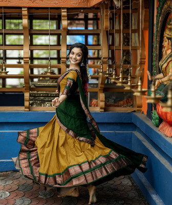PAVITRAA SAREES Solid Semi Stitched Lehenga Choli(Gold, Green)