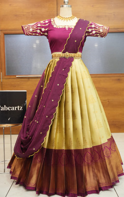 SHREE CREATION Self Design Semi Stitched Lehenga Choli(Multicolor)