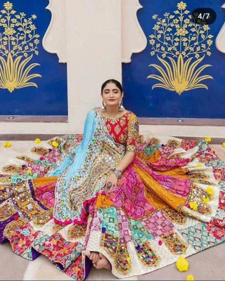 Shubh Viyan Textiles Bandhani, Floral Print, Printed, Digital Print Semi Stitched Lehenga Choli(Multicolor)
