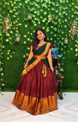 LCHGZHW9HPC6X9F7 Self Design Semi Stitched Lehenga Choli(Maroon)