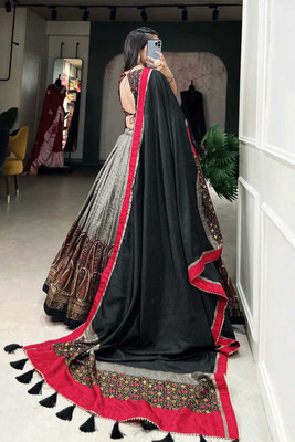 HEM SELLES Self Design Semi Stitched Lehenga Choli(Black)