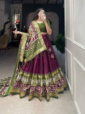 BLANKLOOK Self Design Semi Stitched Lehenga Choli(Purple)
